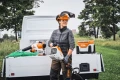 szybka-ładowarka-Stihl-system-Allpro-AL-1802MO-akcja1.jpg